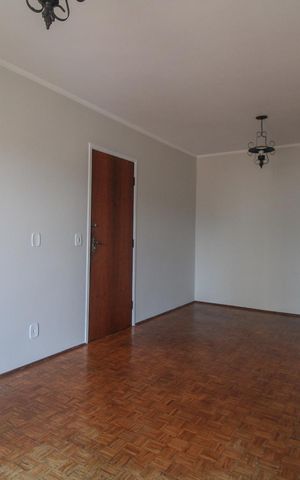 Apartamento à venda com 70m², 2 quartos e 1 vaga Apartamento à venda com 70m², 2 quartos e 1 vagaSala