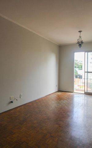 Apartamento à venda com 70m², 2 quartos e 1 vaga Apartamento à venda com 70m², 2 quartos e 1 vagaSala