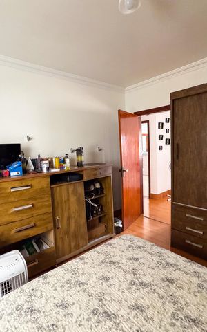 Casa à venda com 400m², 5 quartos e 3 vagas Casa à venda com 400m², 5 quartos e 3 vagasQuarto 2