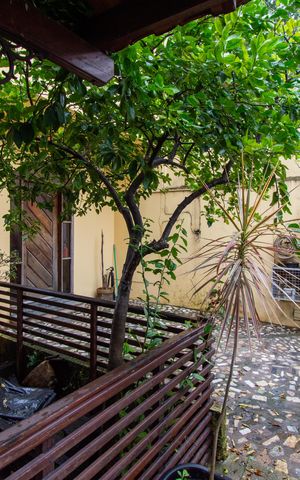 Casa à venda com 253m², 2 quartos e 1 vaga Casa à venda com 253m², 2 quartos e 1 vagaÁrea externa