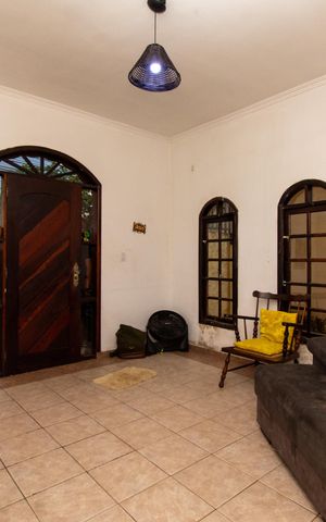 Casa à venda com 253m², 2 quartos e 1 vaga Casa à venda com 253m², 2 quartos e 1 vagaSala