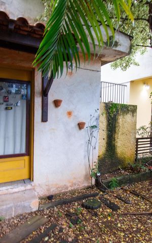 Casa à venda com 253m², 2 quartos e 1 vaga Casa à venda com 253m², 2 quartos e 1 vagaEdícula