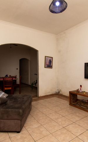 Casa à venda com 253m², 2 quartos e 1 vaga Casa à venda com 253m², 2 quartos e 1 vagaSala