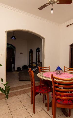 Casa à venda com 253m², 2 quartos e 1 vaga Casa à venda com 253m², 2 quartos e 1 vagaSala de Jantar