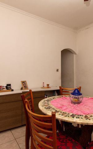 Casa à venda com 253m², 2 quartos e 1 vaga Casa à venda com 253m², 2 quartos e 1 vagaSala de Jantar