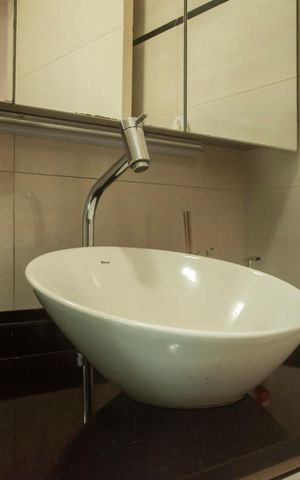 Casa à venda com 330m², 3 quartos e 4 vagasBanheiro da Suíte 1