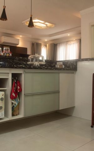 Casa à venda com 330m², 3 quartos e 4 vagasCozinha