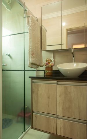 Casa à venda com 330m², 3 quartos e 4 vagasBanheiro da Suíte 1