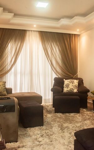 Casa à venda com 330m², 3 quartos e 4 vagasSala