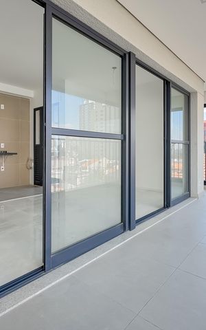 Apartamento à venda com 69m², 2 quartos e 1 vaga Apartamento à venda com 69m², 2 quartos e 1 vagaVaranda