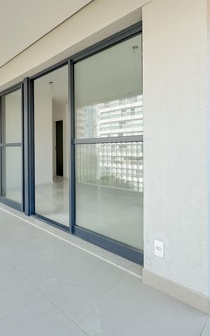 Apartamento à venda com 69m², 2 quartos e 1 vaga Apartamento à venda com 69m², 2 quartos e 1 vagaVaranda