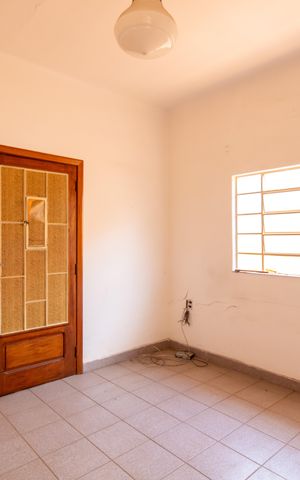 Casa à venda com 376m², 3 quartos e 1 vaga Casa à venda com 376m², 3 quartos e 1 vagaSala