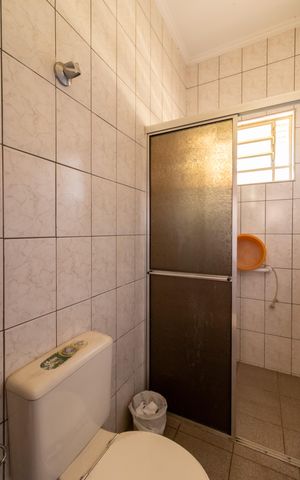 Casa à venda com 376m², 3 quartos e 1 vaga Casa à venda com 376m², 3 quartos e 1 vagaBanheiro