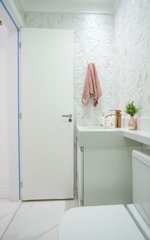 Apartamento à venda com 75m², 3 quartos e 2 vagasBanheiro da suíte