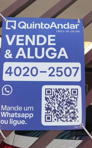Casa à venda com 137m², 3 quartos e 2 vagasPlaquinha