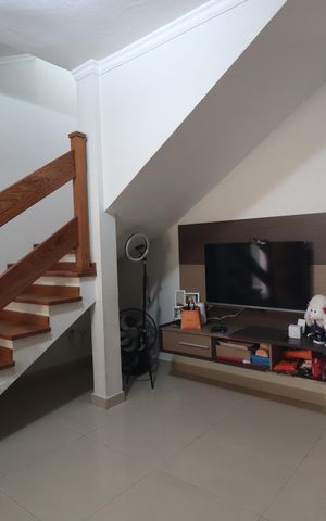 Casa à venda com 137m², 3 quartos e 2 vagasSala
