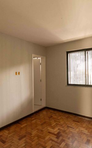 Casa à venda com 430m², 4 quartos e 4 vagas Casa à venda com 430m², 4 quartos e 4 vagasSuíte 2