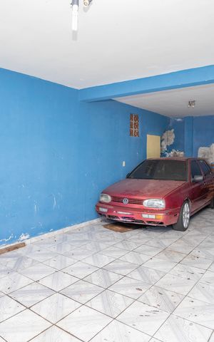 Casa à venda com 280m², 4 quartos e 4 vagas Casa à venda com 280m², 4 quartos e 4 vagasGaragem 1