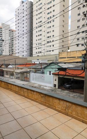 Casa à venda com 300m², 4 quartos e 4 vagas Casa à venda com 300m², 4 quartos e 4 vagasVaranda das Suítes 1 e 2
