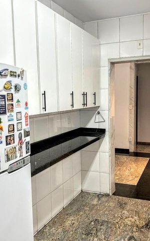 Apartamento à venda com 136m², 4 quartos e 3 vagas Apartamento à venda com 136m², 4 quartos e 3 vagasCozinha