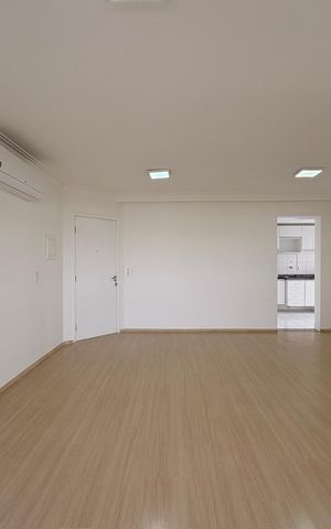 Apartamento à venda com 75m², 2 quartos e 2 vagas Apartamento à venda com 75m², 2 quartos e 2 vagasSala