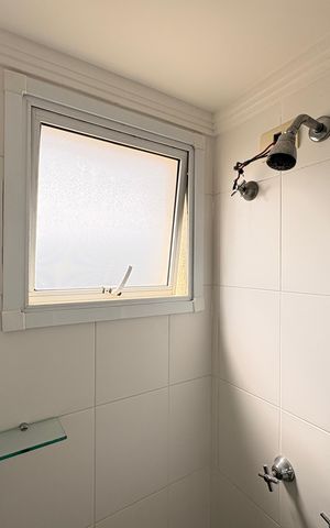 Apartamento à venda com 75m², 2 quartos e 2 vagas Apartamento à venda com 75m², 2 quartos e 2 vagasBanheiro