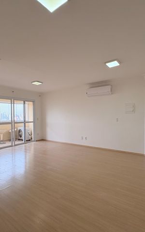 Apartamento à venda com 75m², 2 quartos e 2 vagas Apartamento à venda com 75m², 2 quartos e 2 vagasSala