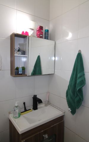 Casa de condomínio à venda com 90m², 2 quartos e 2 vagasBanheiro 