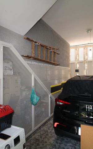 Casa de condomínio à venda com 90m², 2 quartos e 2 vagasGaragem