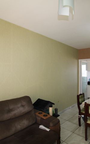 Casa de condomínio à venda com 90m², 2 quartos e 2 vagasSala