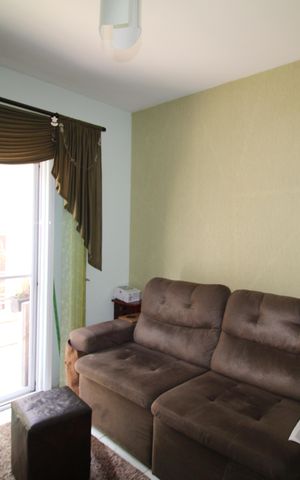 Casa de condomínio à venda com 90m², 2 quartos e 2 vagasSala