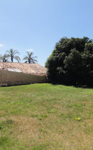 Casa à venda com 370m², 5 quartos e 8 vagasÁrea Externa
