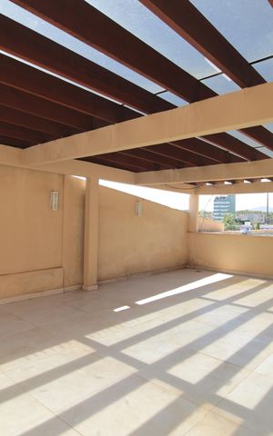 Casa à venda com 370m², 5 quartos e 8 vagasGaragem