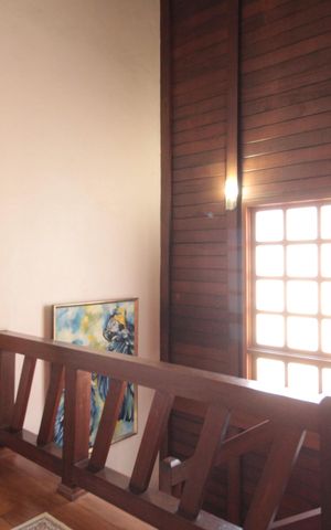 Casa à venda com 370m², 5 quartos e 8 vagasCorredor