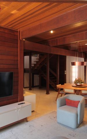 Casa à venda com 370m², 5 quartos e 8 vagasSala