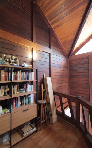 Casa à venda com 370m², 5 quartos e 8 vagasEscritório