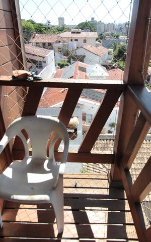 Casa à venda com 370m², 5 quartos e 8 vagasVista do quarto 2