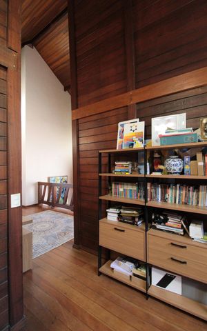 Casa à venda com 370m², 5 quartos e 8 vagasEscritório
