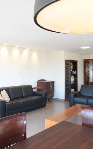 Casa à venda com 370m², 5 quartos e 8 vagasSala 2