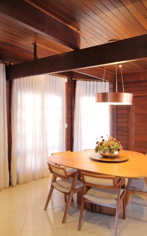 Casa à venda com 370m², 5 quartos e 8 vagasSala