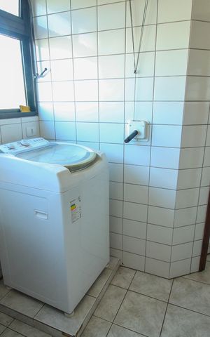 Apartamento à venda com 124m², 4 quartos e 1 vagaÁrea de Serviço