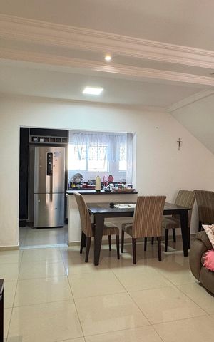 Casa de condomínio à venda com 270m², 3 quartos e 3 vagasSala