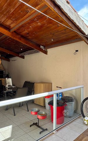 Casa de condomínio à venda com 270m², 3 quartos e 3 vagasQuintal