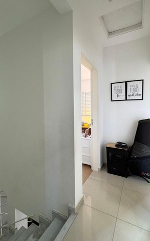 Casa de condomínio à venda com 270m², 3 quartos e 3 vagasCorredor