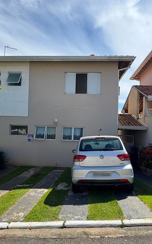 Casa de condomínio à venda com 270m², 3 quartos e 3 vagasFachada