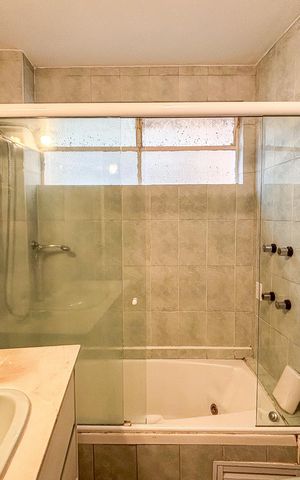 Apartamento à venda com 130m², 3 quartos e 1 vaga Banheiro 2
