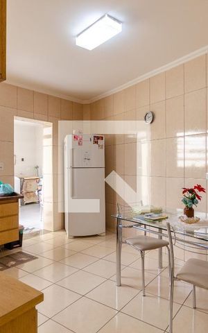 Casa à venda com 148m², 3 quartos e 1 vaga