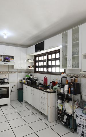 Casa à venda com 180m², 4 quartos e 10 vagasCozinha
