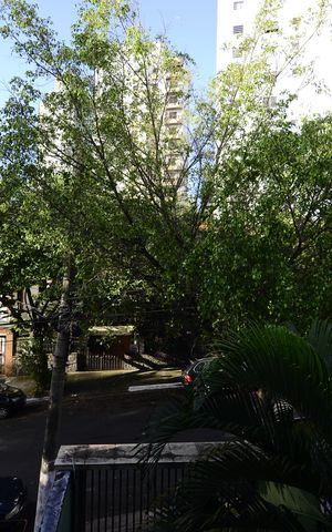 Casa à venda com 180m², 4 quartos e 10 vagasVista
