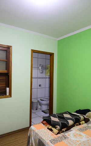 Casa à venda com 180m², 4 quartos e 10 vagasSuíte 4